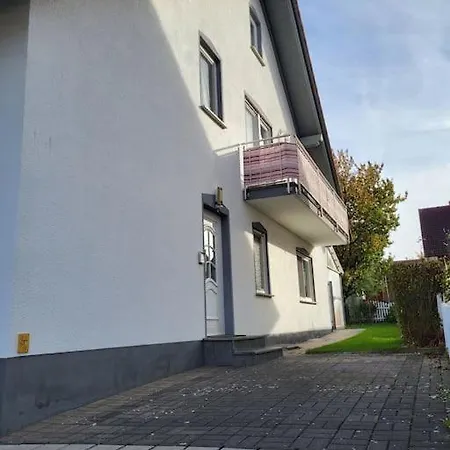 Schoene Wohnung Mit Eigenem Eingang Und Parkplatz Fulda Exterior photo