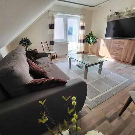 Schoene Wohnung Mit Eigenem Eingang Und Parkplatz Fulda Exterior photo